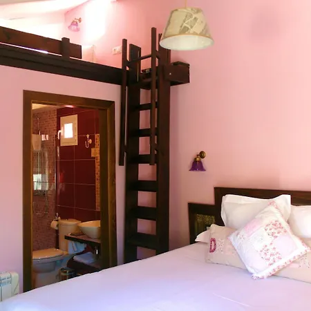 Hotel Posada De Quijada 3*