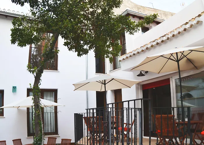 Hotel De Quijada 3*